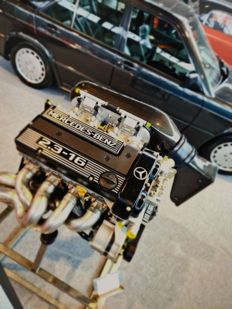 muzeum 3 Mercedes silniki