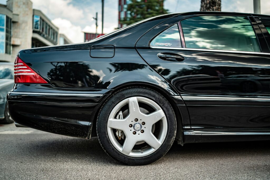 pexels-ardit-mbrati-216809103-16439572 Mercedes PreSafe