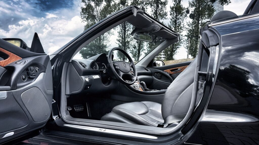 18 Luksusowy kabriolet Mercedes-Benz